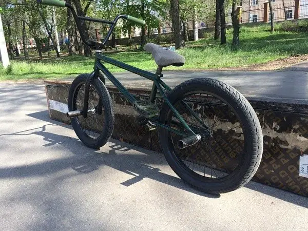 O que é uma bicicleta BMX
