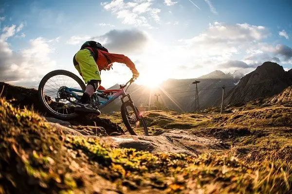 andar de bicicleta de montanha