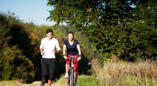 Correr ou andar de bicicleta - o que é mais eficaz para queimar gordura