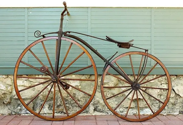 a primeira bicicleta do mundo