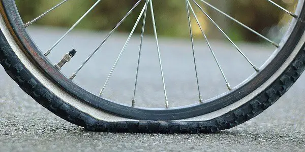 roda de bicicleta perfurada
